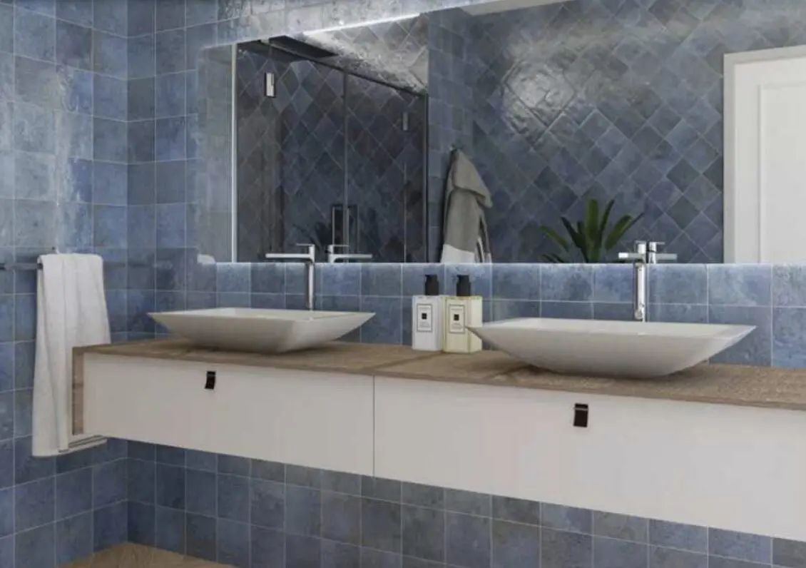 Azulejo porcelánico esmaltado Samoa en formato 25,8 × 46,5 cm, para piscinas y reforma de piscina exterior en Monovar